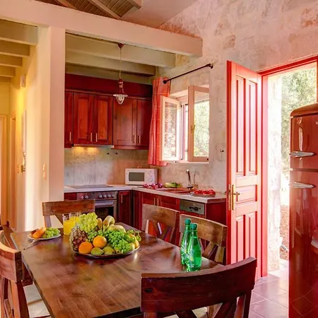 Sleeps 4 Pool Air Con Wifi Βίλα