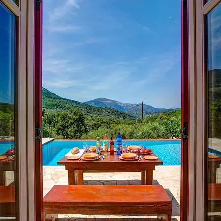 Βίλα Sleeps 4 Pool Air Con Wifi Περαχώρι