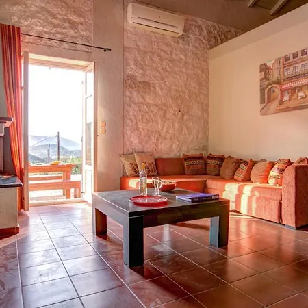 Sleeps 4 Pool Air Con Wifi Βίλα Περαχώρι