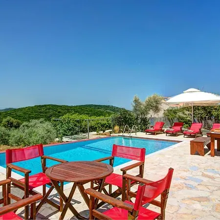 Βίλα Sleeps 4 Pool Air Con Wifi Περαχώρι