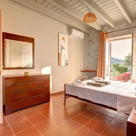 Βίλα Sleeps 4 Pool Air Con Wifi Περαχώρι