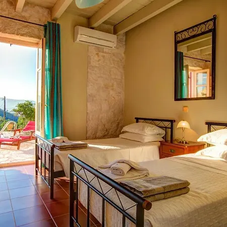 Sleeps 4 Pool Air Con Wifi * Περαχώρι