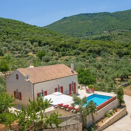 Sleeps 4 Pool Air Con Wifi * Περαχώρι